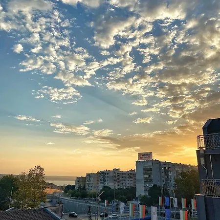 דירה Emma's Sweet - Next To Grand Mall וארנה