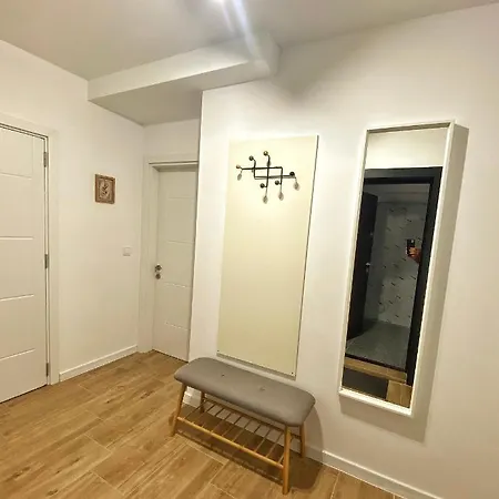 דירה Emma's Sweet - Next To Grand Mall וארנה