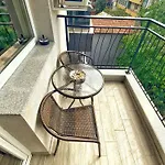 Апартамент Emma's Sweet - Next To Grand Mall Варна