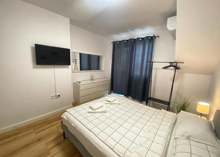 Emma's Sweet - Next To Grand Mall *